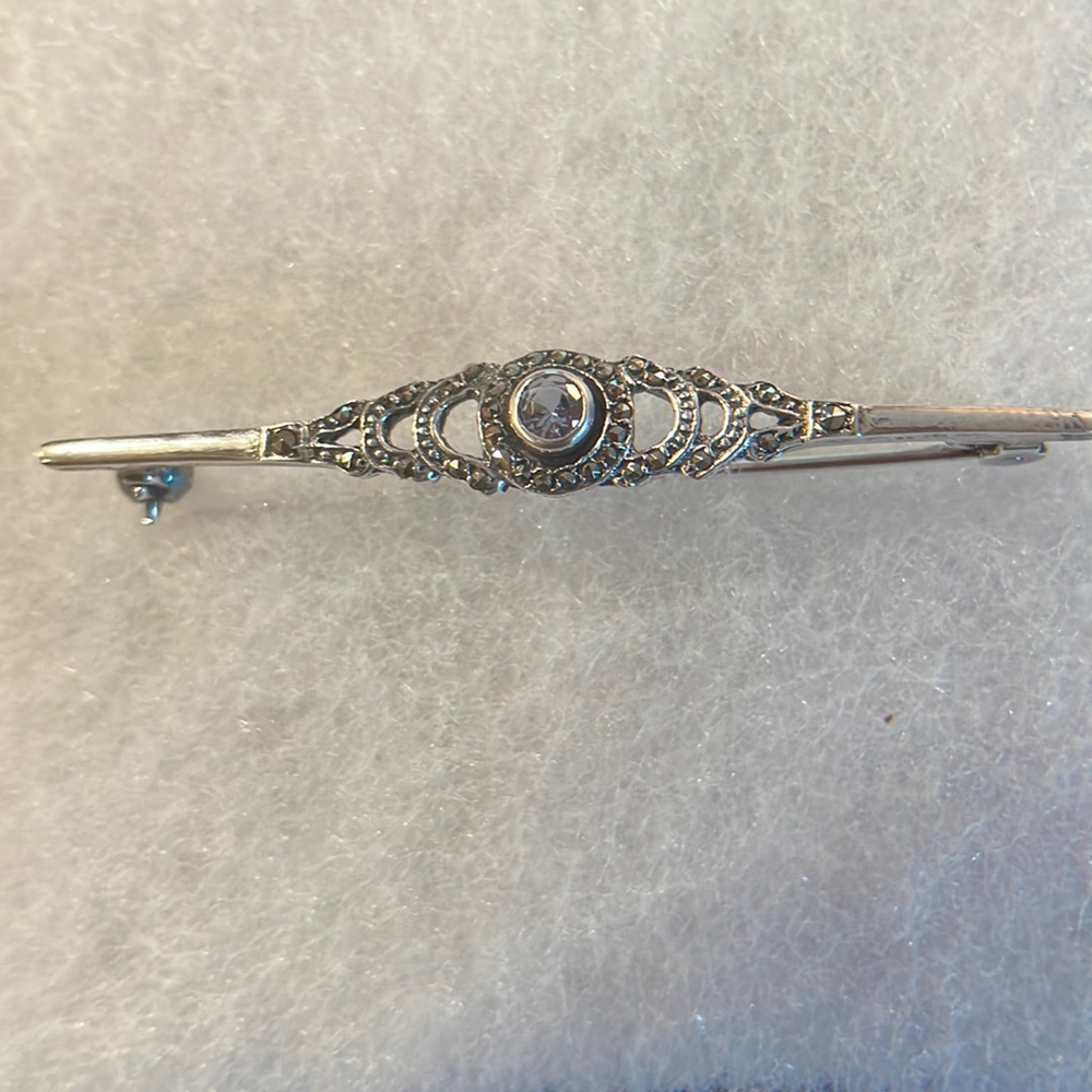 Vintage Art Deco Marcasite Pin